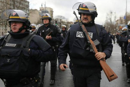 法国警察越境执法